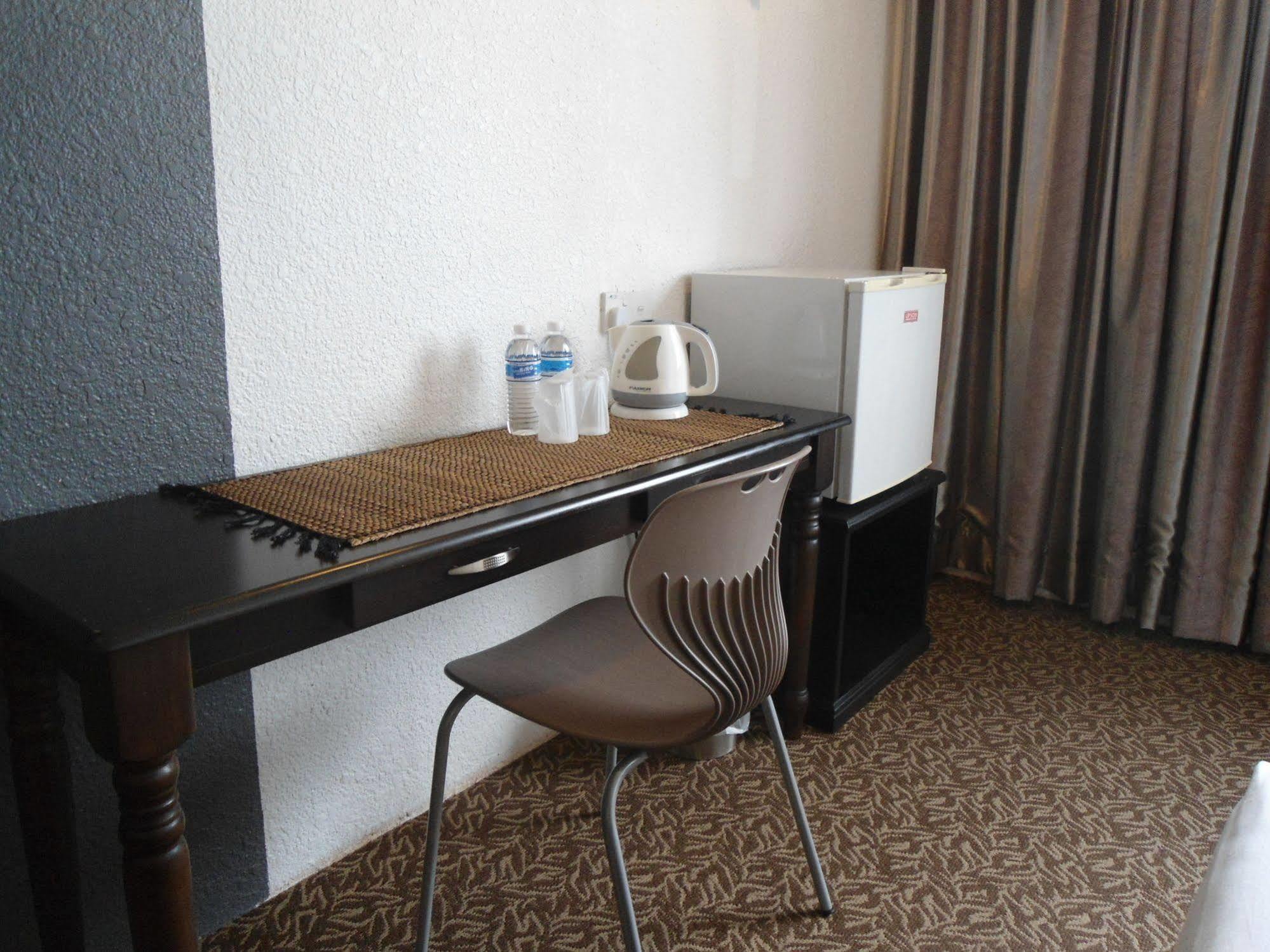 Regent Hotel Bintulu Dış mekan fotoğraf