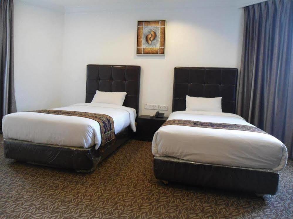Regent Hotel Bintulu Dış mekan fotoğraf